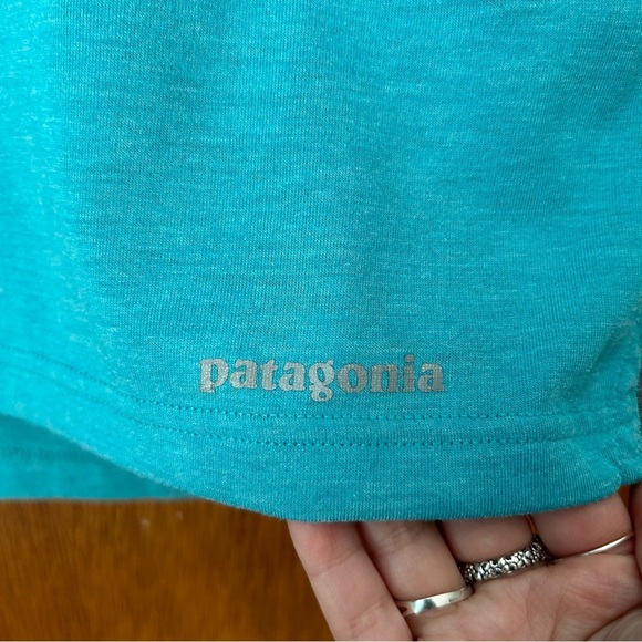 Patagonia Women’s Short-Sleeved Nine Trails Shirt Blue Turquoise and Gray - Picture 4 of 5